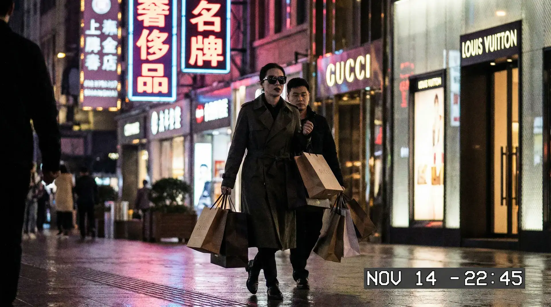国产一线二线三线女装品牌_国产女装品牌大全 | 深度揭秘国产女装 - 明星夜间购物被偷拍